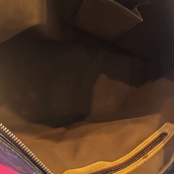 Louis Vuitton Classic Monogram Tote with Tan Straps - Picture 3 of 13